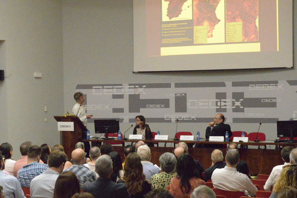 Presentación de Javier Estevan Sanchís